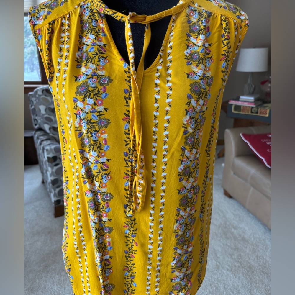 Old Navy Yellow Floral Blouse M